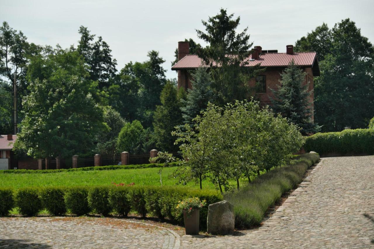 Stary Mlyn Strzeszyn Hotel Łubowo Kültér fotó